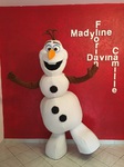 "OLAF" le bonhomme de neige géant 